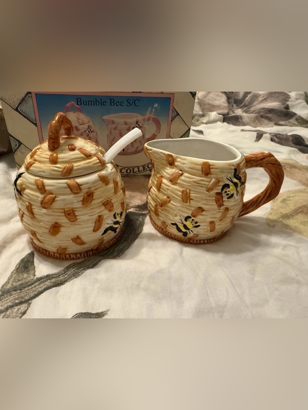 Vintage Young’s Bumble Bee Sugar Bowl and Creamer Set 1997